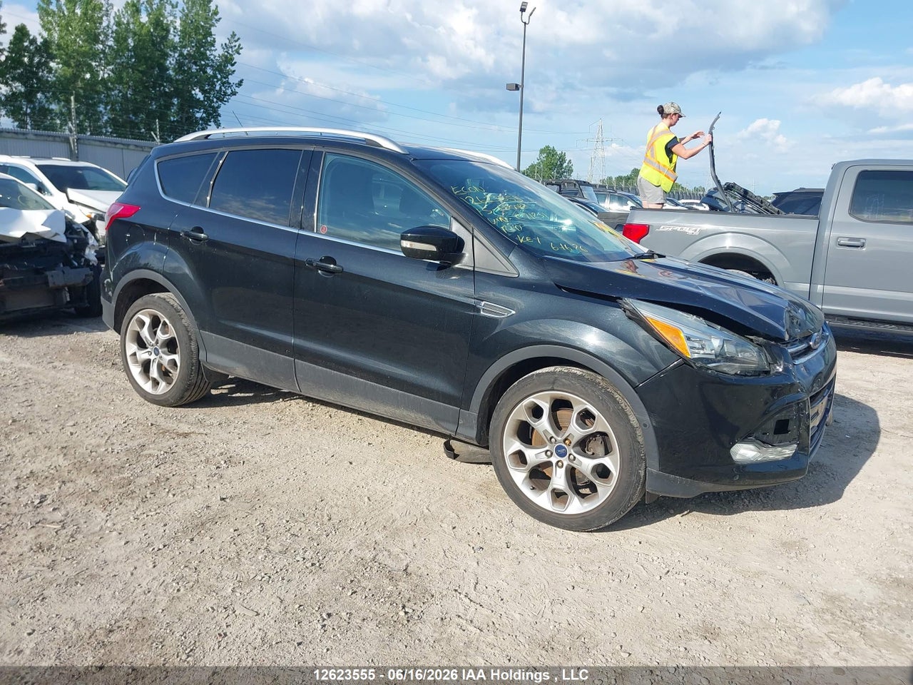 1FMCU9J97FUC71251 · 2015 FORD ESCAPE TITANIUM