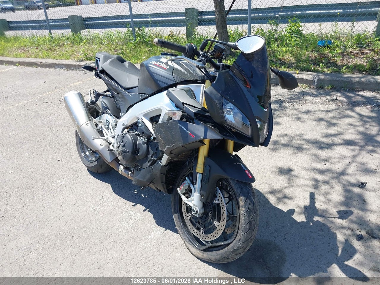 ZD4KGU001KS001049 · 2019 APRILIA TUONO V4 1100