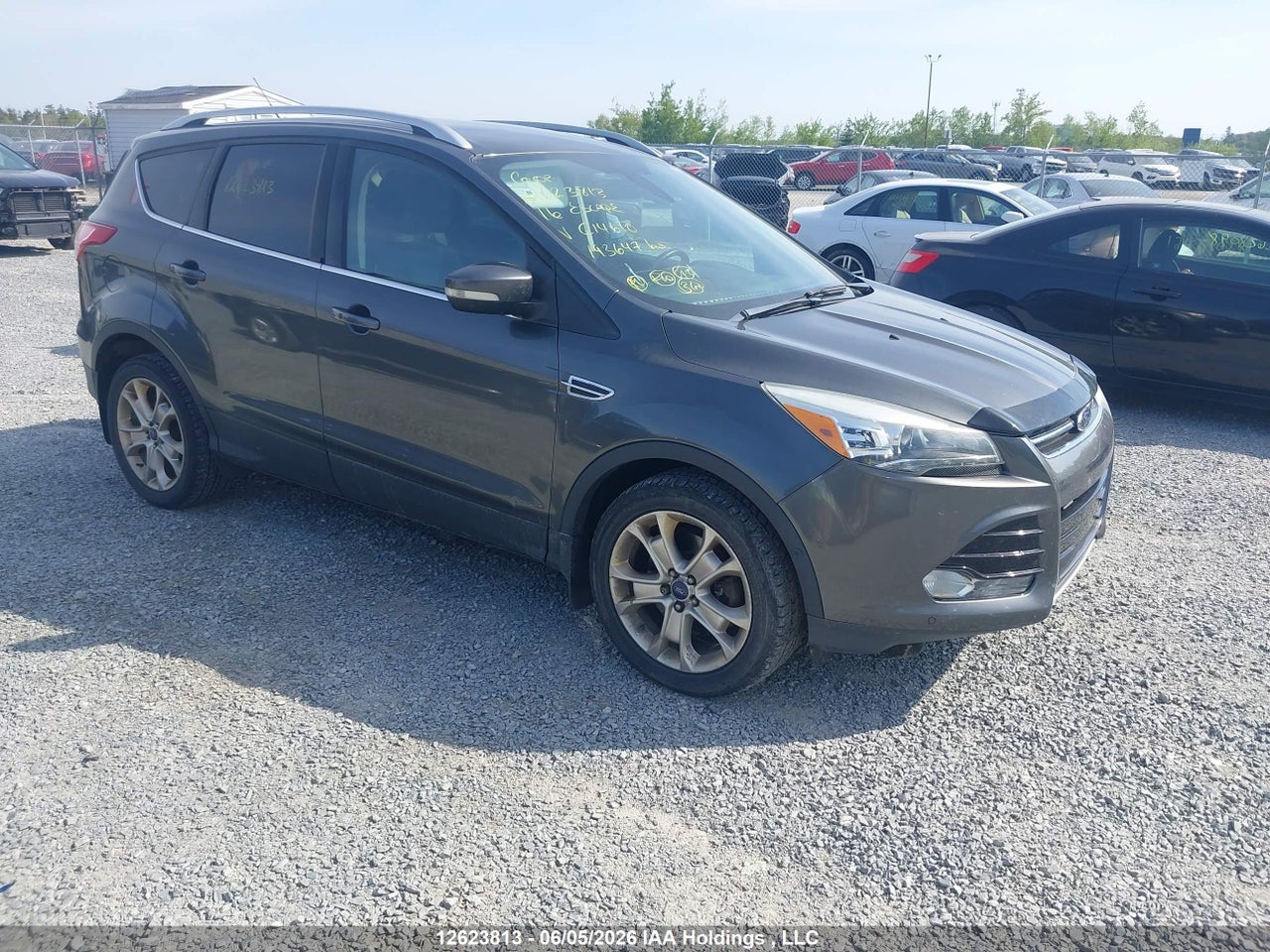 1FMCU9J98GUC14610 · 2016 FORD ESCAPE TITANIUM