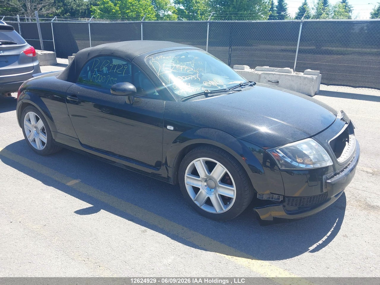 TRUTC28N661000755 · 2006 AUDI TT