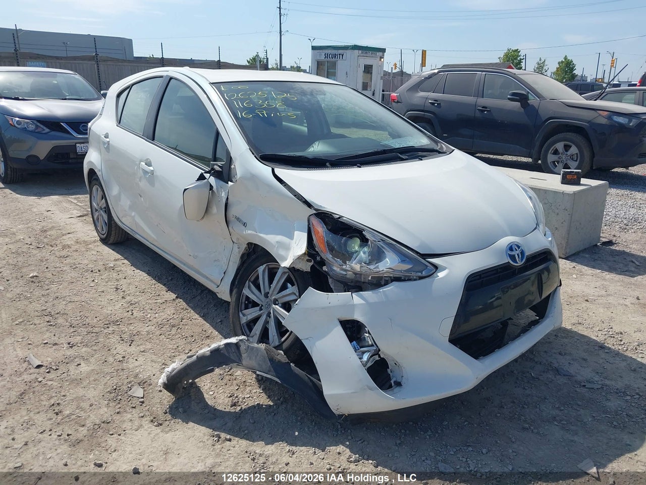 JTDKDTB34G1116358 · 2016 TOYOTA Prius c