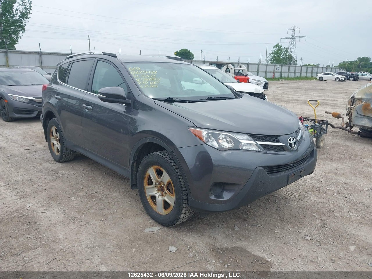 2T3ZFREV7EW082827 · 2014 TOYOTA RAV4 LE