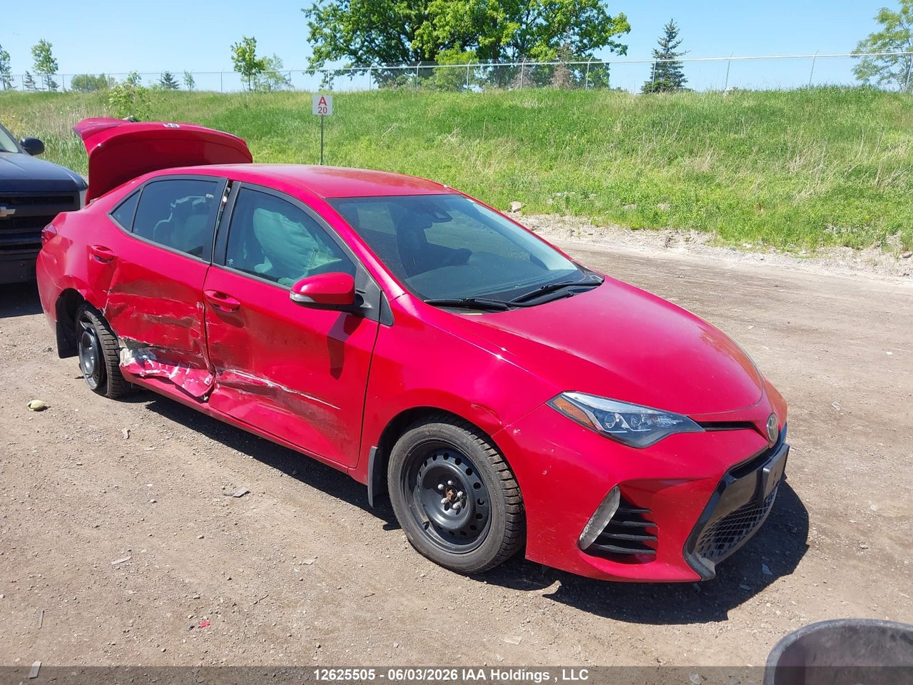 2T1BURHE8JC003561 · 2018 TOYOTA COROLLA SE