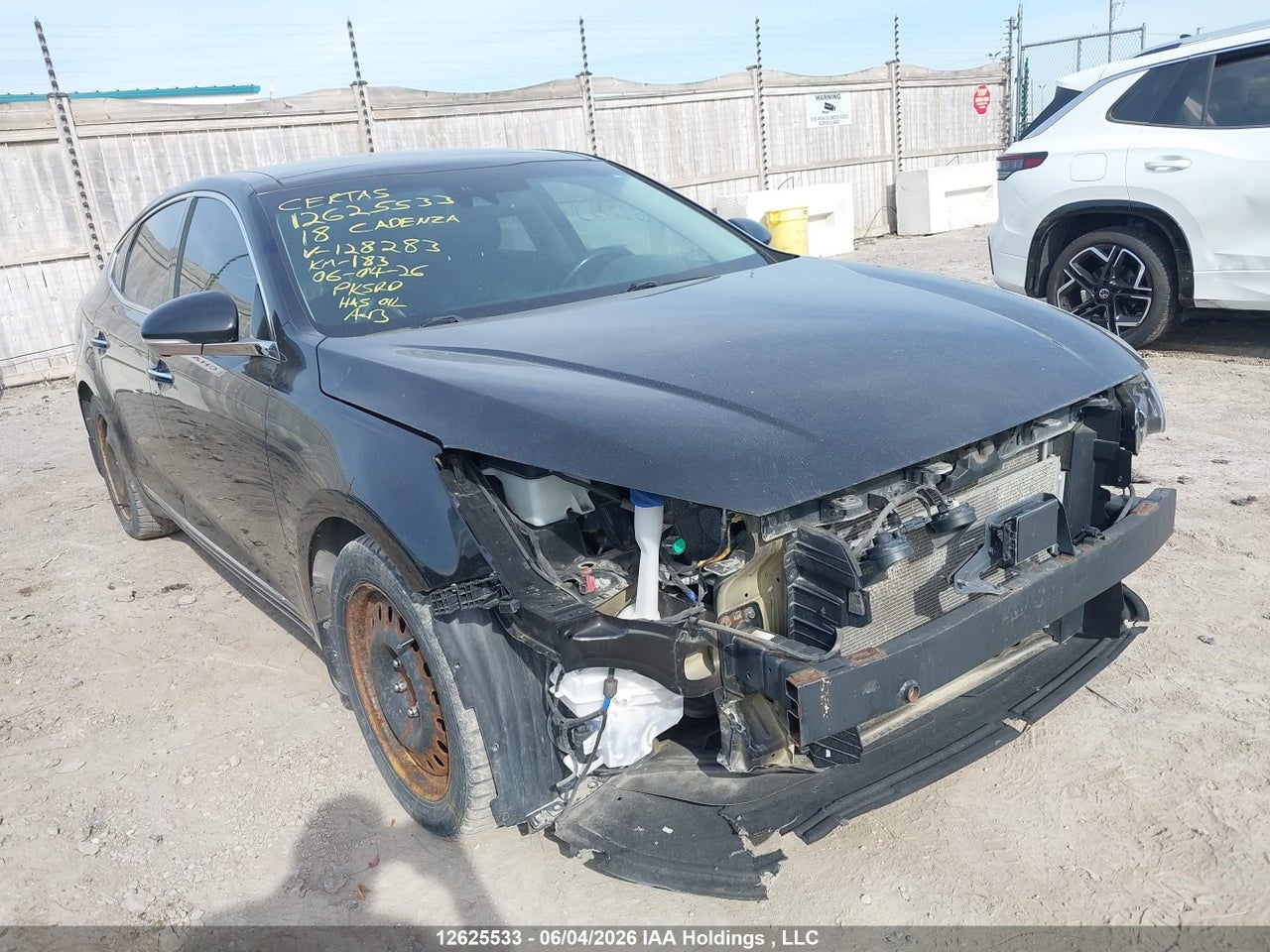 KNALC4J11J5128283 · 2018 KIA CADENZA LUXURY/LIMITED/TECHNOLOGY