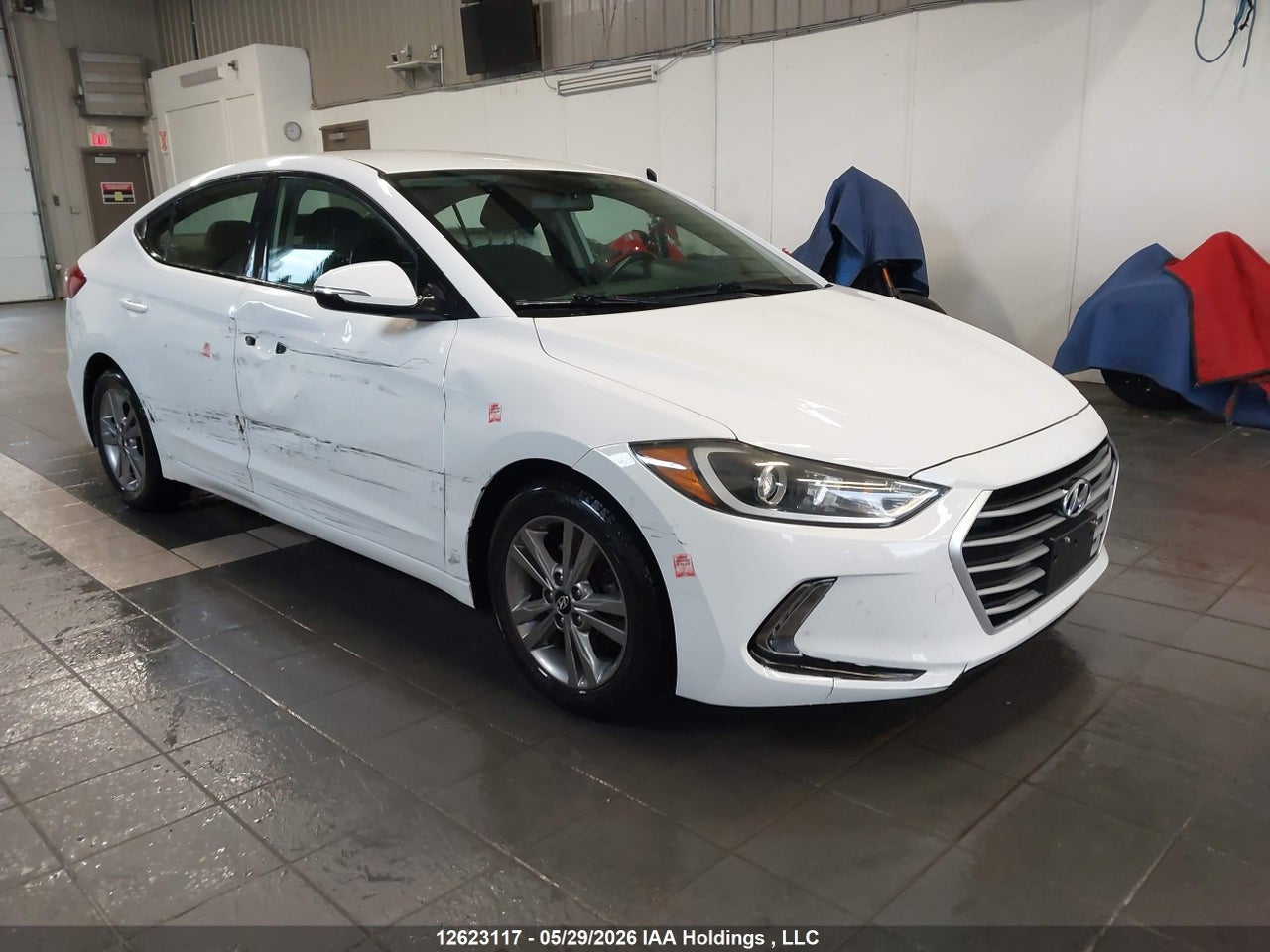 KMHD84LF1HU335995 · 2017 HYUNDAI ELANTRA GL