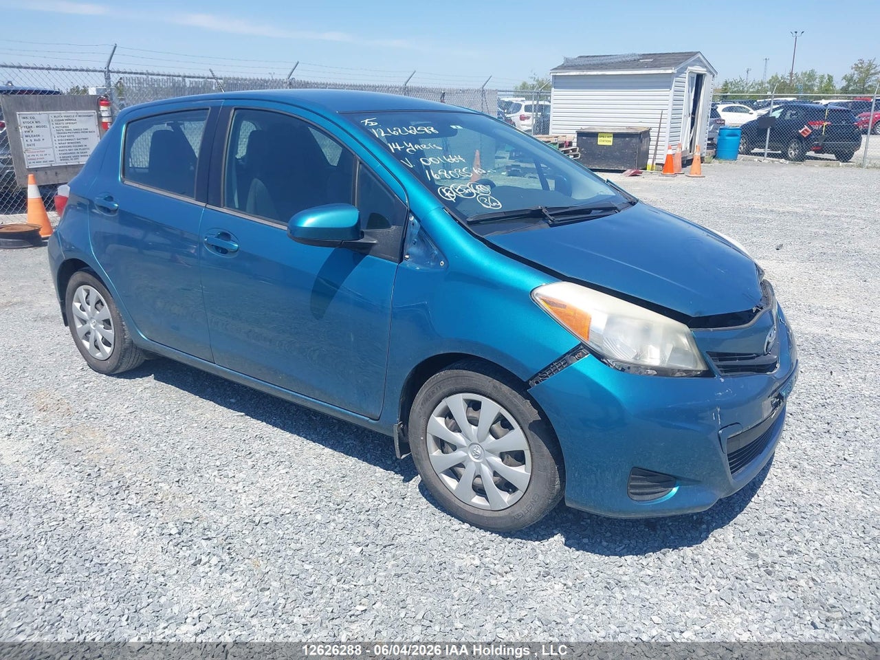 VNKKTUD33EA001664 · 2014 TOYOTA YARIS LE