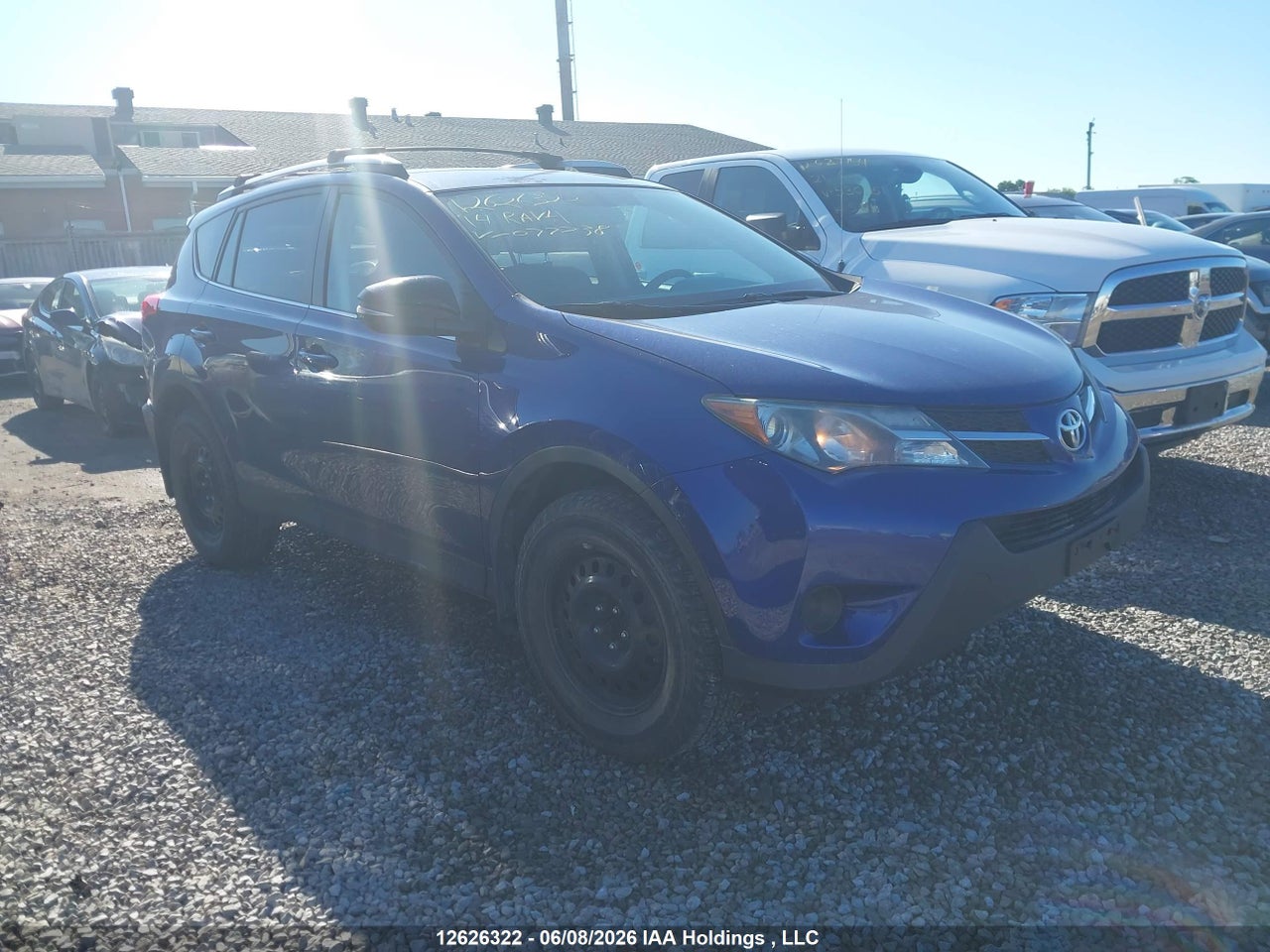 2T3ZFREV5EW077738 · 2014 TOYOTA RAV4 LE