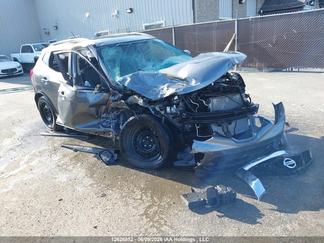 JN1BJ1CR1JW209996 · 2018 NISSAN QASHQAI S/SL/SV