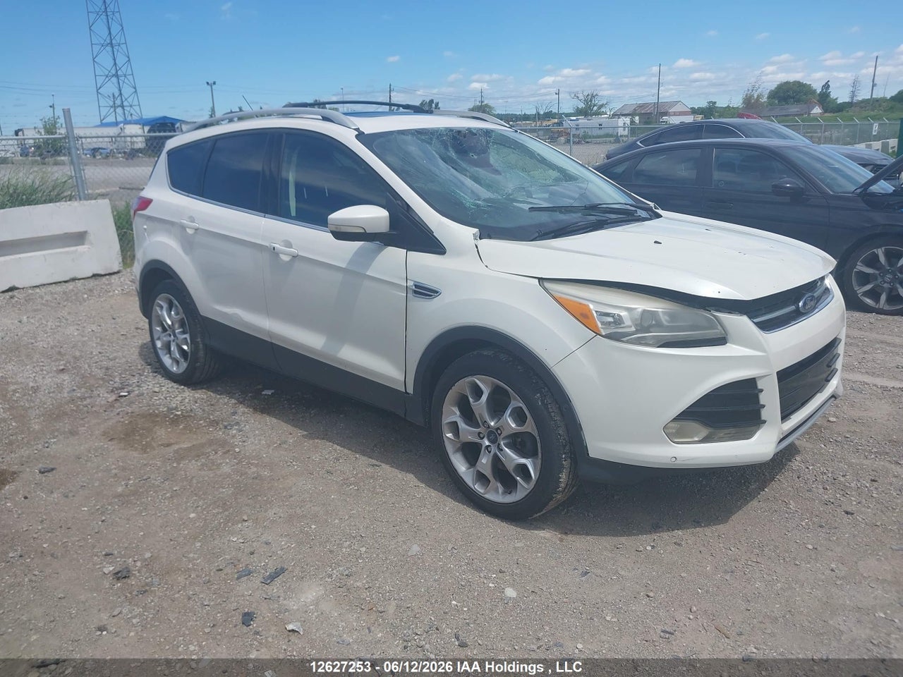 1FMCU9J90GUB49204 · 2016 FORD ESCAPE TITANIUM