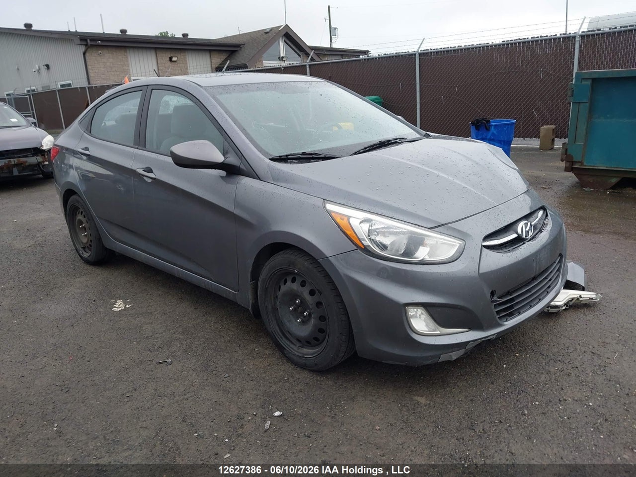 KMHCT4AE3FU888682 · 2015 HYUNDAI ACCENT