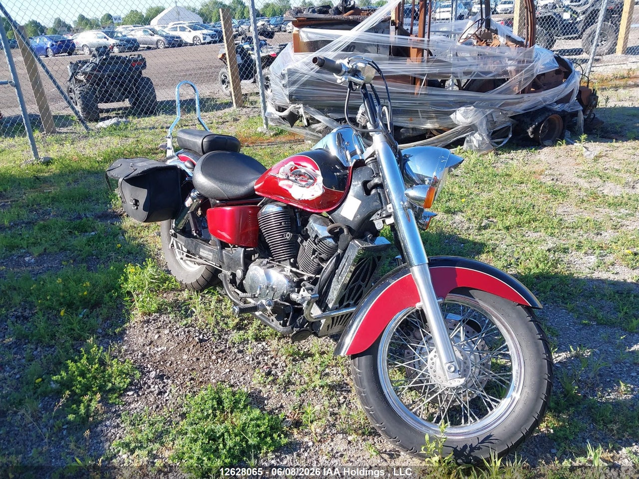 JH2RC44E12M610004 · 2002 HONDA VT750 CD