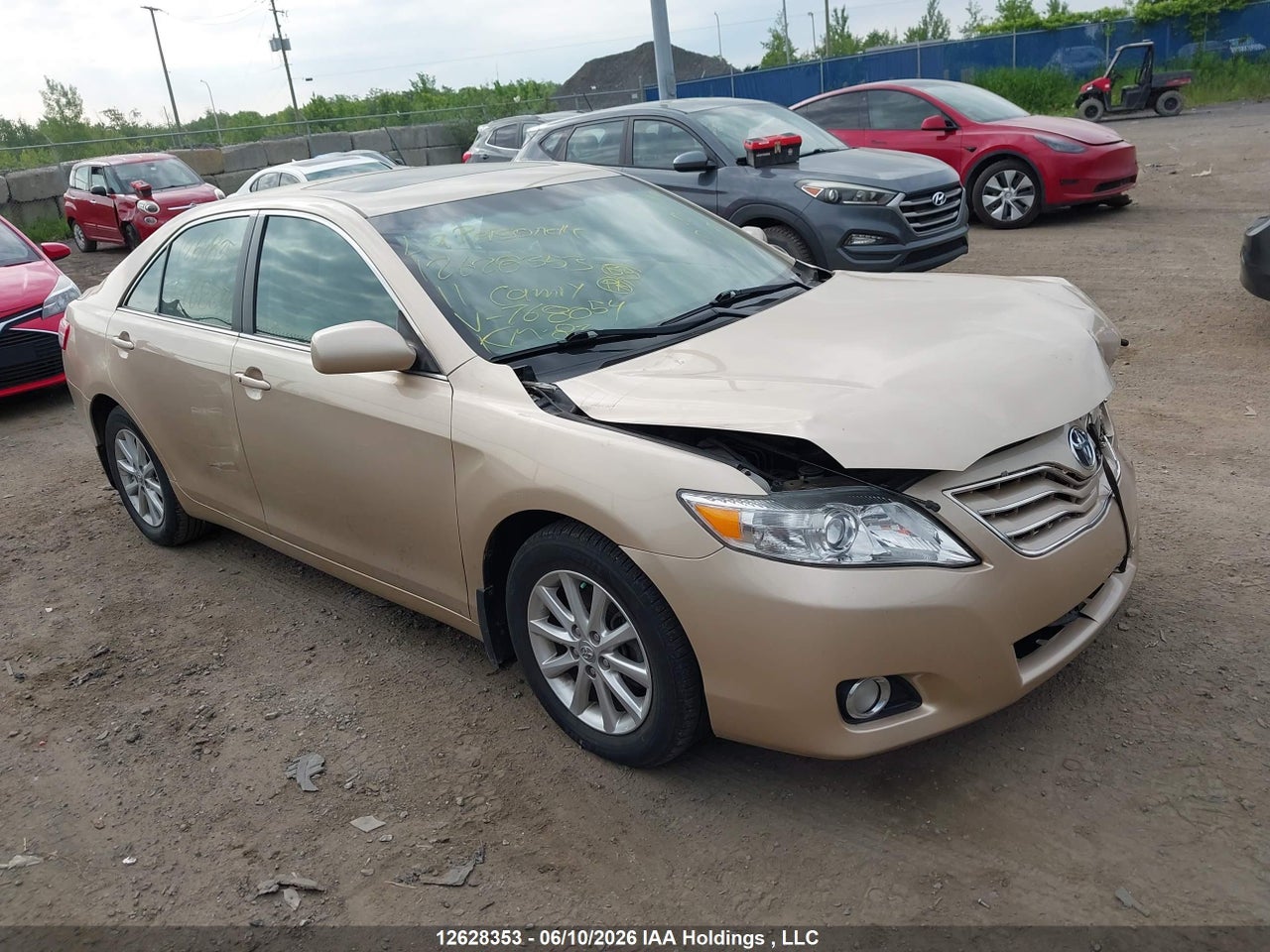 4T1BF3EK0BU768054 · 2011 TOYOTA CAMRY SE/LE/XLE