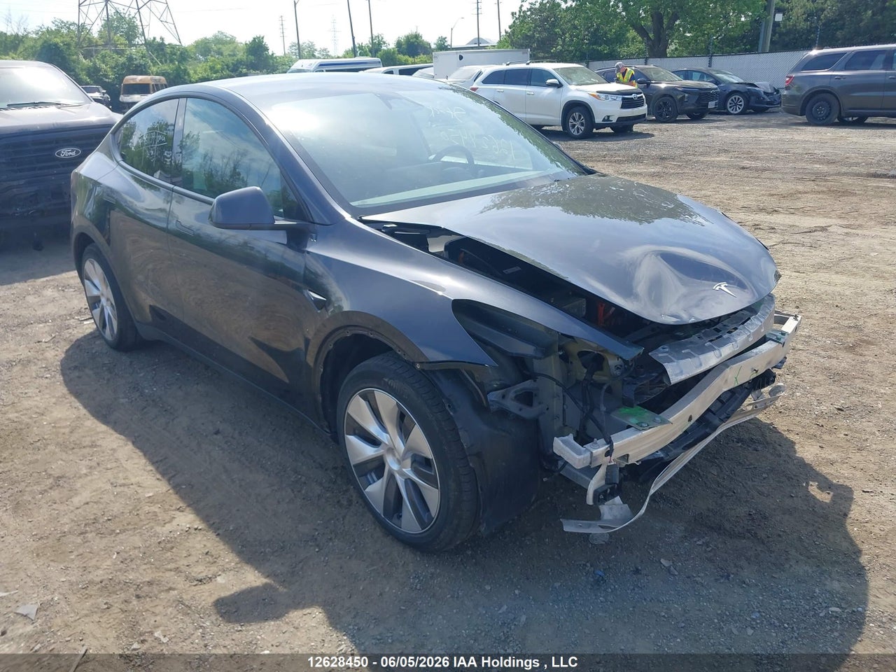 7SAYGDEDXRF992151 · 2024 TESLA MODEL Y · 1/12