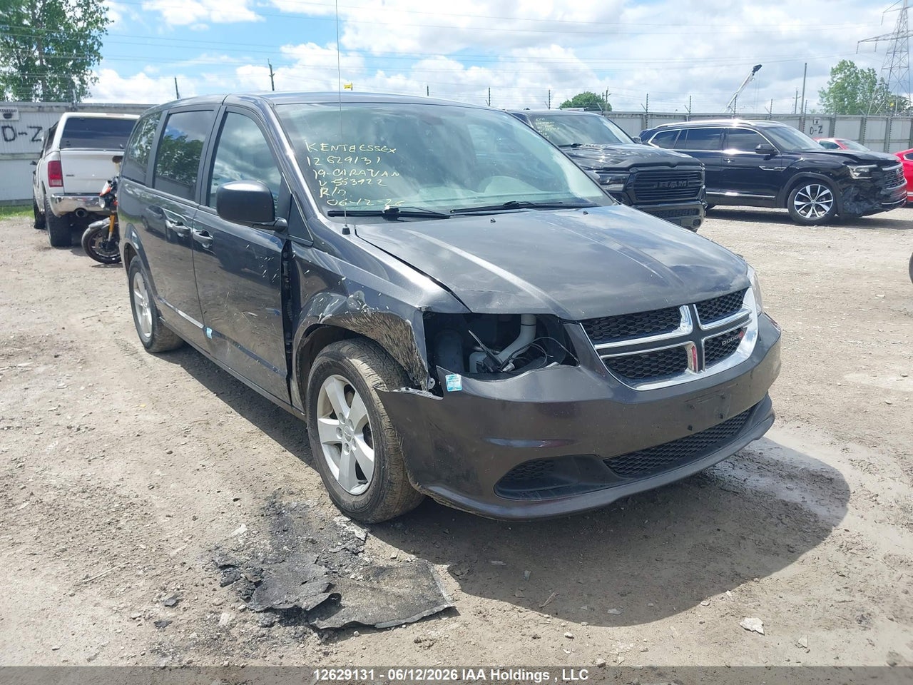 2C4RDGBG4KR553922 · 2019 DODGE GRAND CARAVAN SE