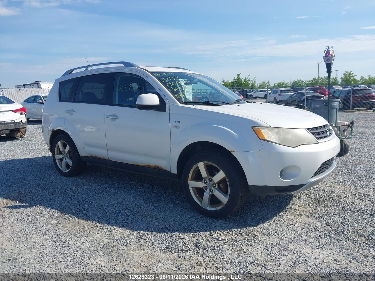 JA4MT41X88Z604831 · 2008 MITSUBISHI outlander