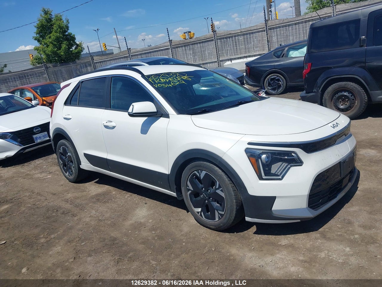 KNDCR3L10P5054629 · 2023 KIA NIRO EV PREMIUM/PREMIUM+