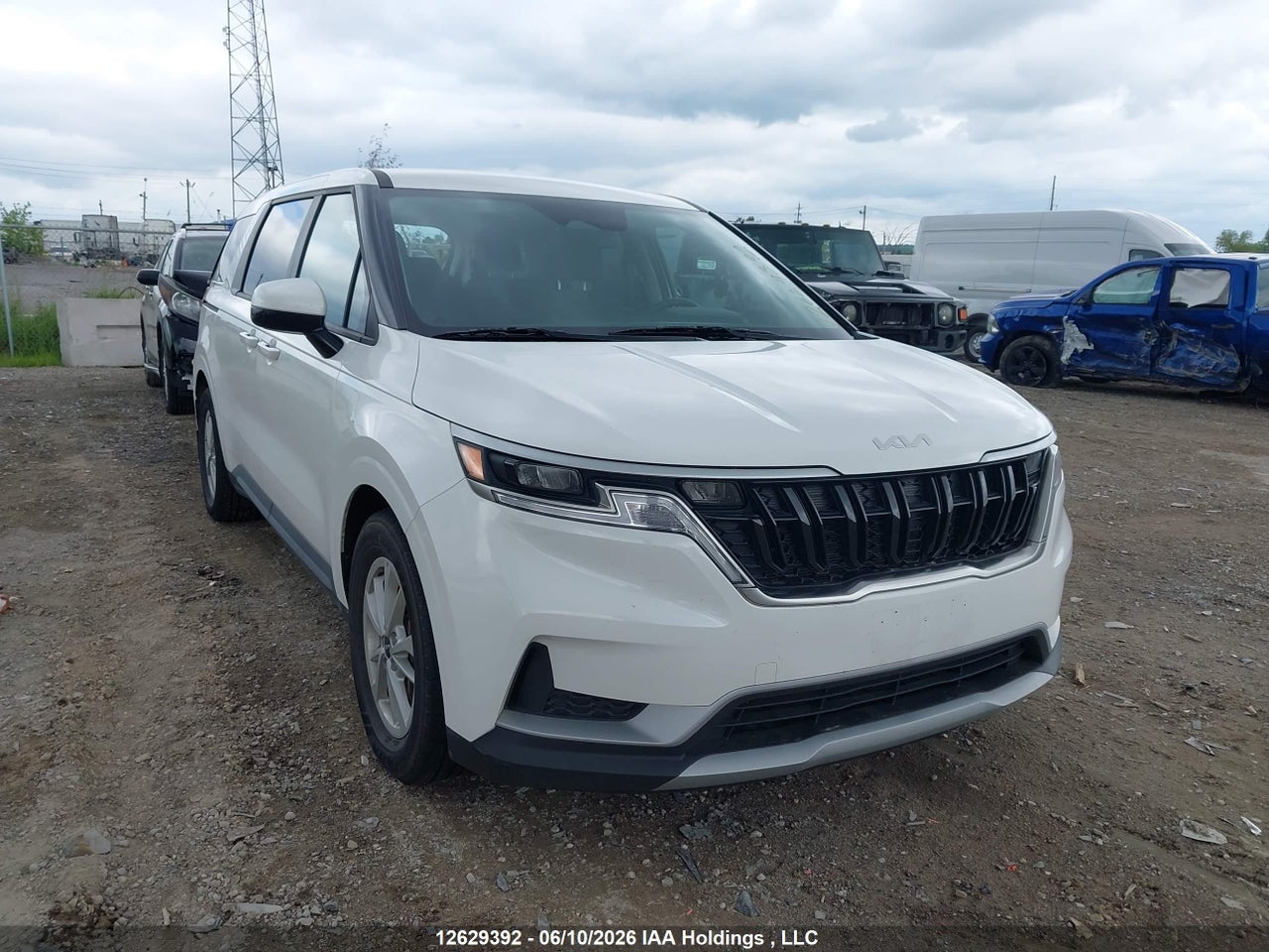 KNDNB5H32R6430635 · 2024 KIA CARNIVAL LX