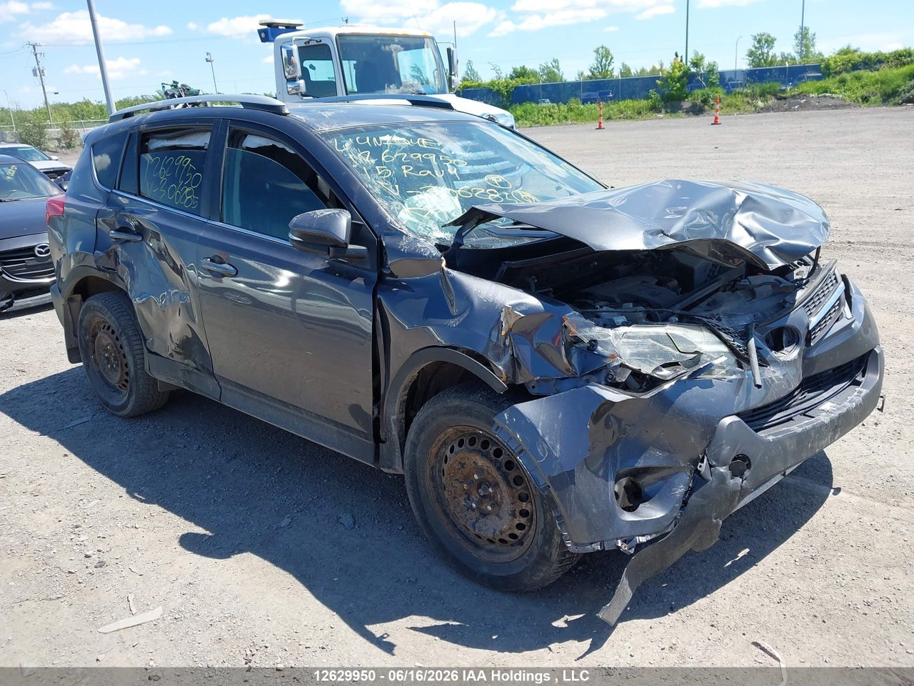 2T3RFREVXFW306285 · 2015 TOYOTA RAV4 XLE