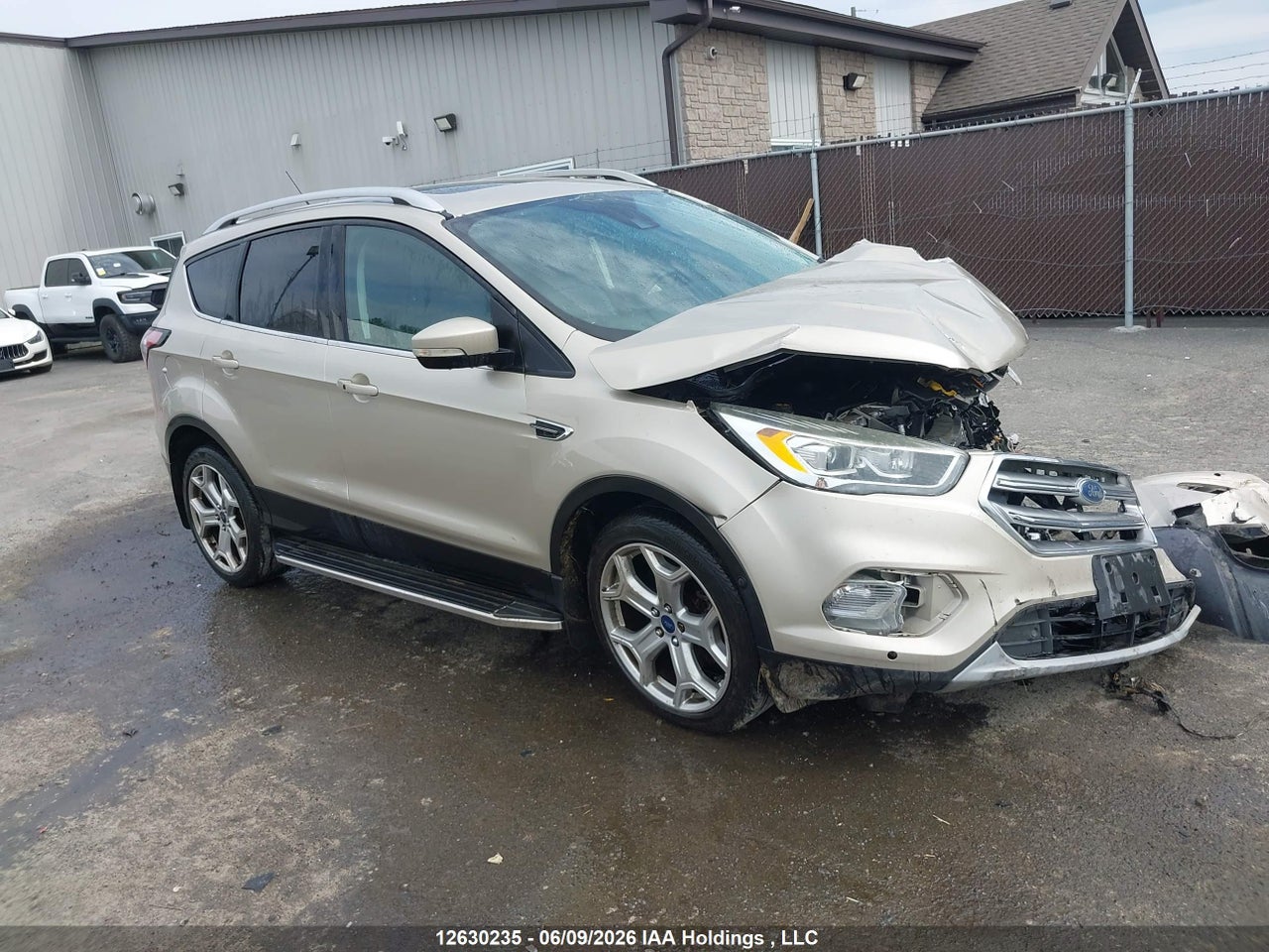 1FMCU9J99HUD55509 · 2017 FORD ESCAPE TITANIUM