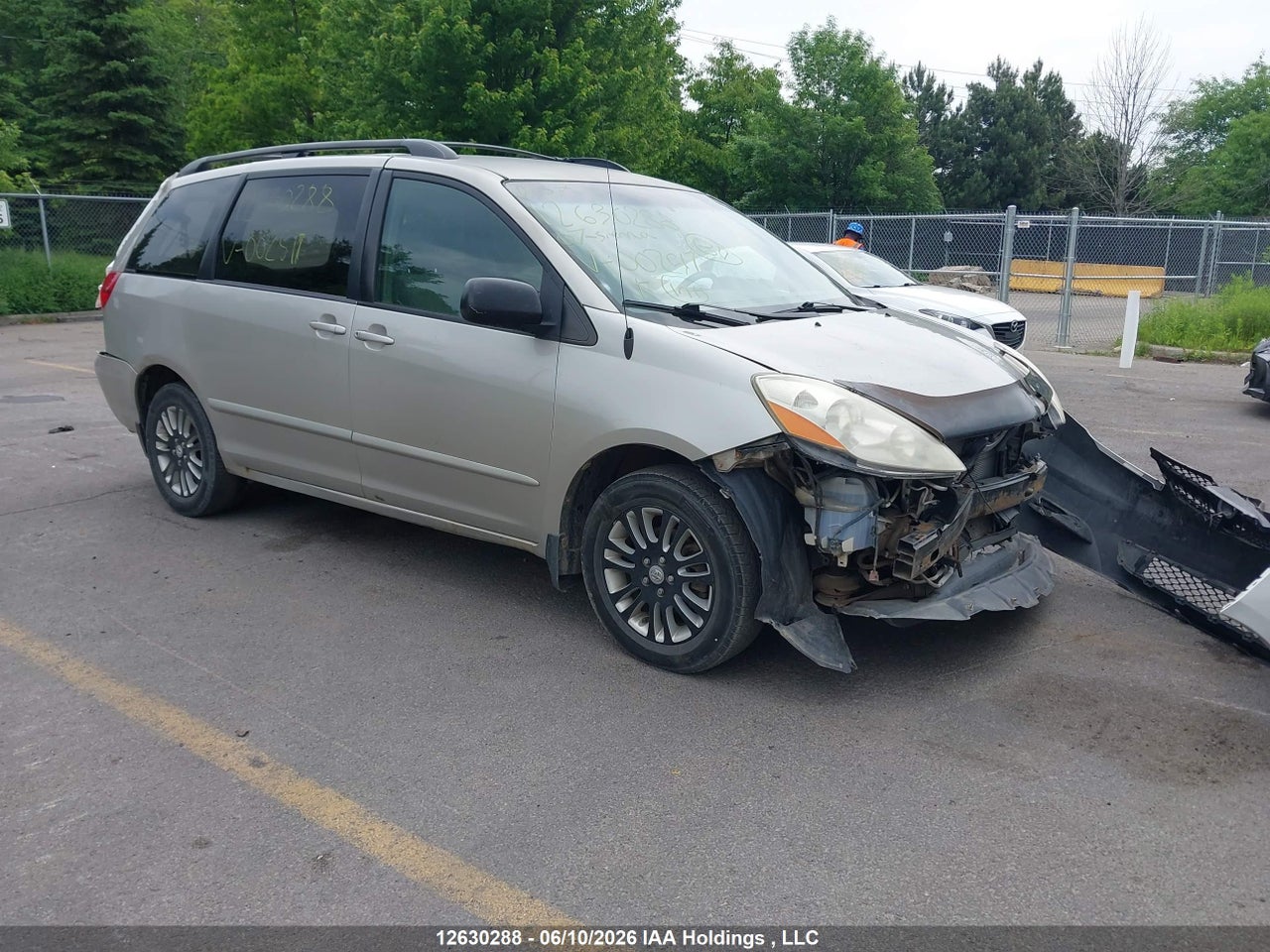 5TDBK23C77S002517 · 2007 TOYOTA SIENNA LE · 1/12