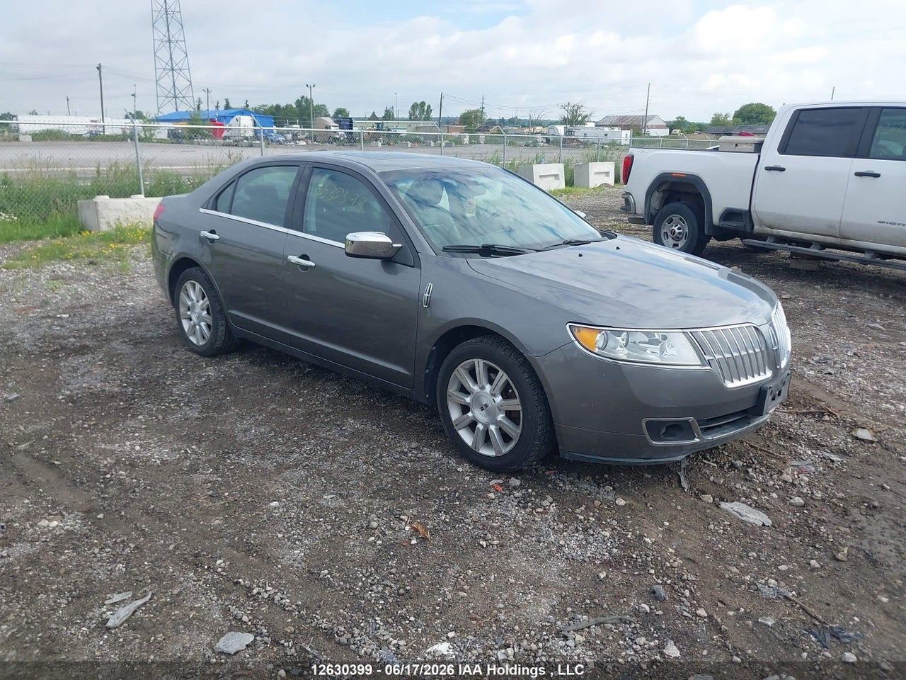 3LNHL2GC7AR621450 · 2010 LINCOLN MKZ