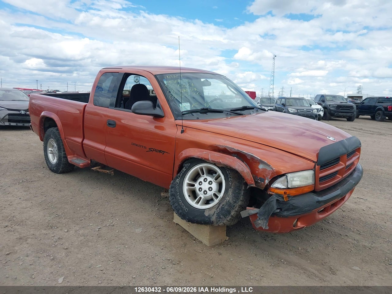 1B7GG22X9YS643527 · 2000 DODGE DAKOTA