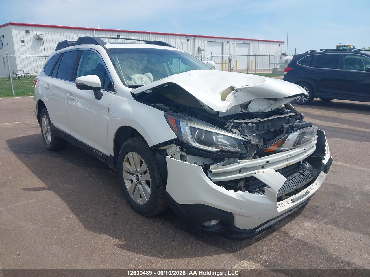 4S4BSDDC2J3343855 · 2018 SUBARU OUTBACK 2.5I PREMIUM