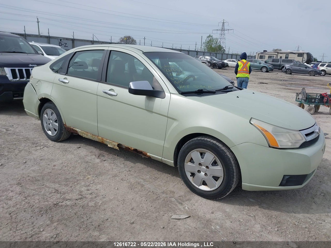 1FAHP3FN6AW220878 · 2010 FORD FOCUS SE