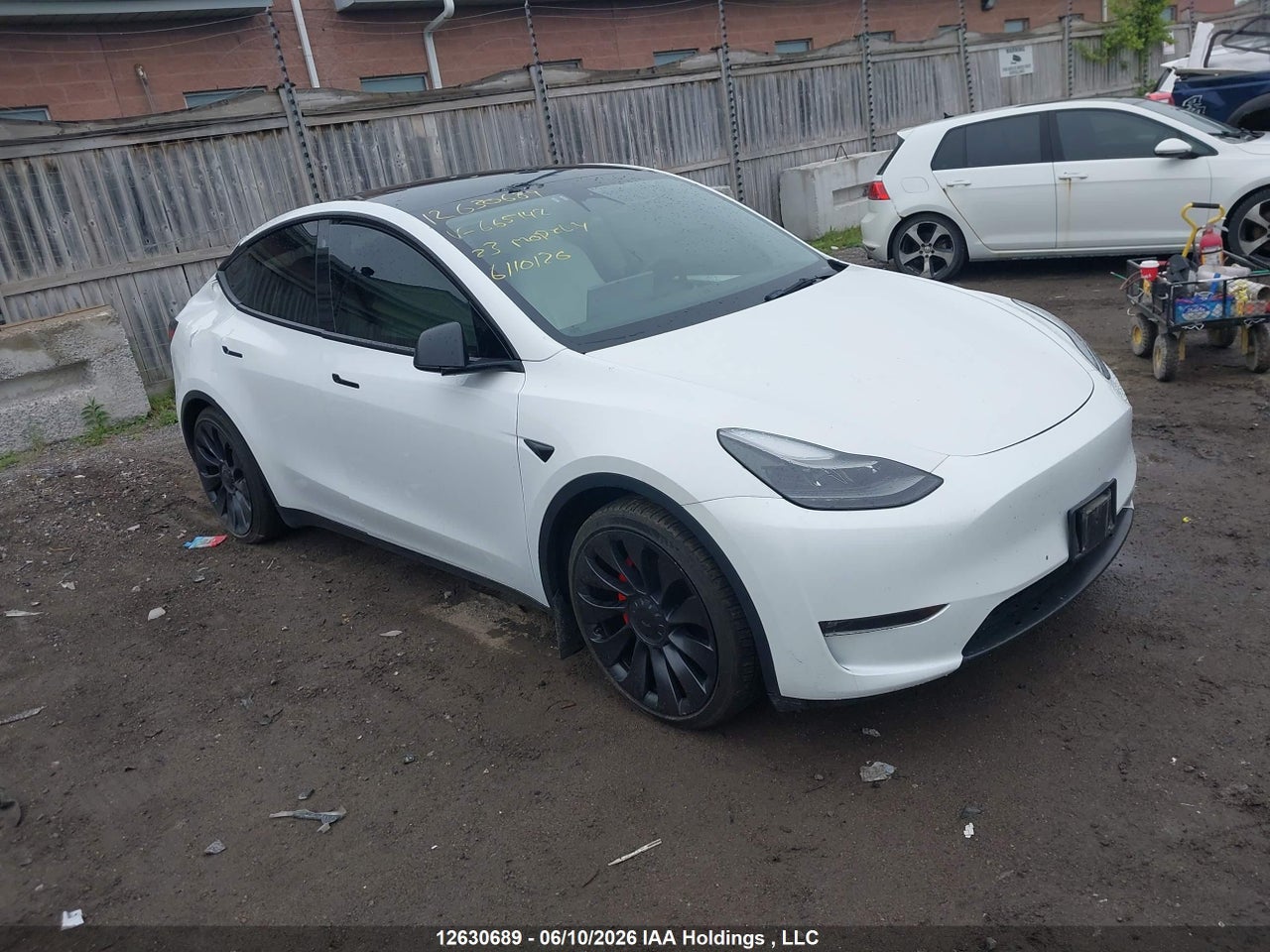 7SAYGDEF9PF665142 · 2023 TESLA MODEL Y PERFORMANCE