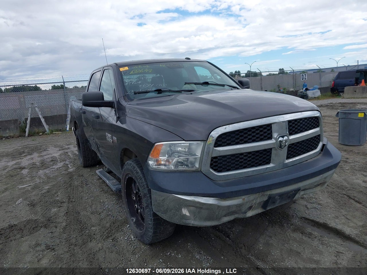 3C6RR7KT6HG706997 · 2017 RAM 1500 ST