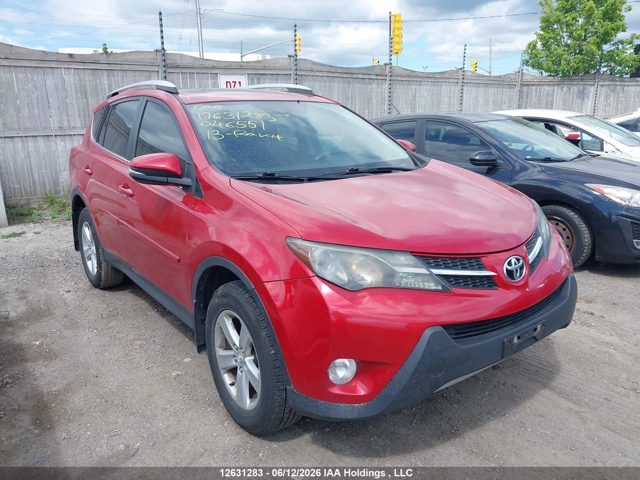 2T3RFREV1DW046551 · 2013 TOYOTA RAV4 XLE