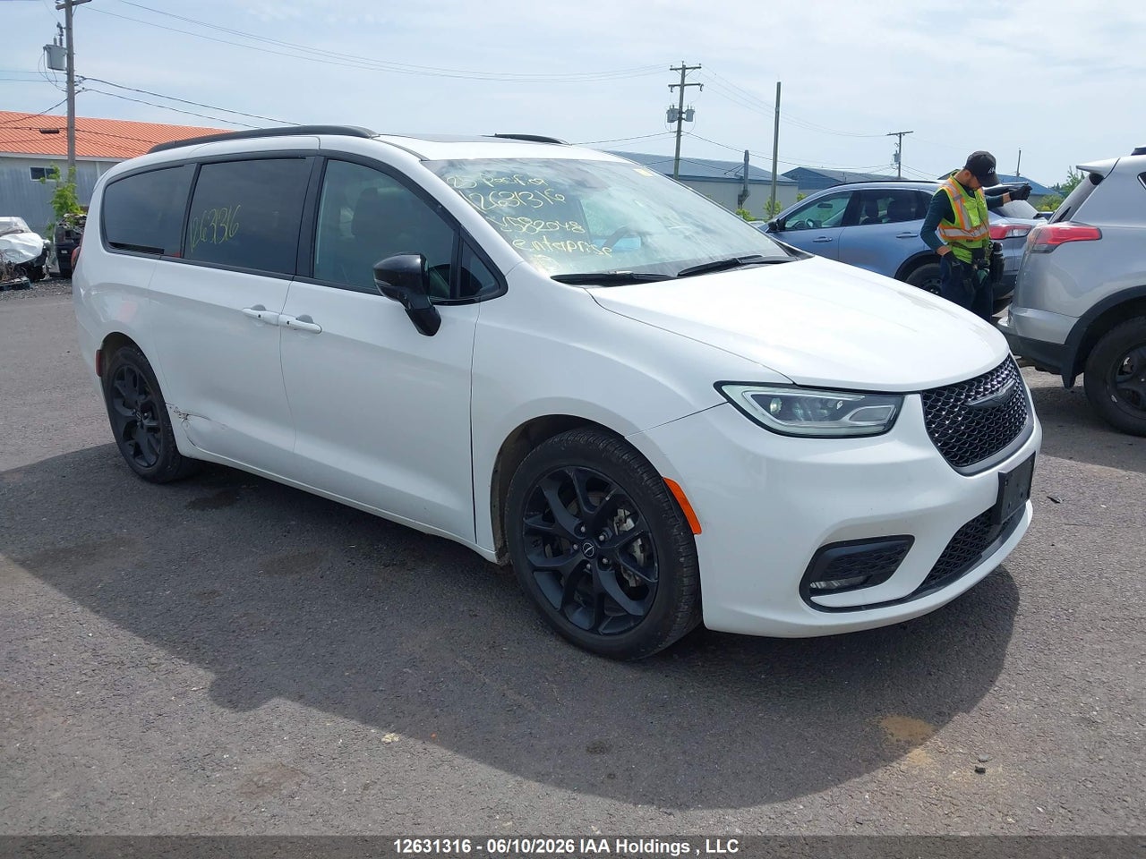 2C4RC1GG9SR582048 · 2025 CHRYSLER PACIFICA LIMITED