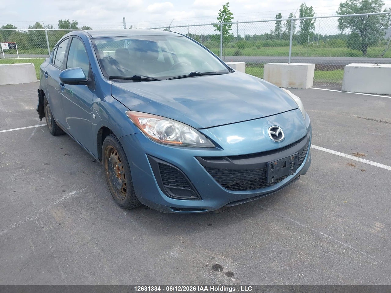 JM1BL1SF2A1248642 · 2010 MAZDA 3 I