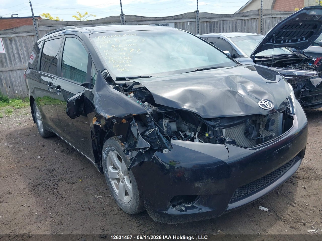5TDKZ3DC5HS871974 · 2017 TOYOTA SIENNA LE 8 PASSENGER