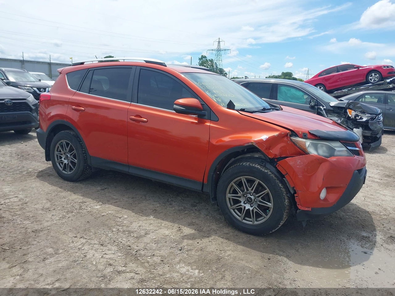 2T3RFREV8FW282732 · 2015 TOYOTA RAV4 XLE