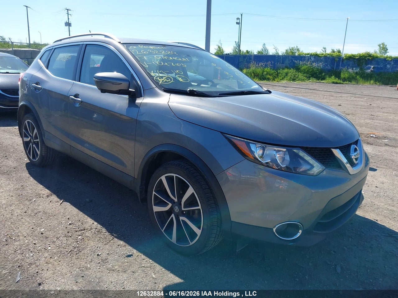 JN1BJ1CR2HW104703 · 2017 NISSAN QASHQAI S/SL/SV