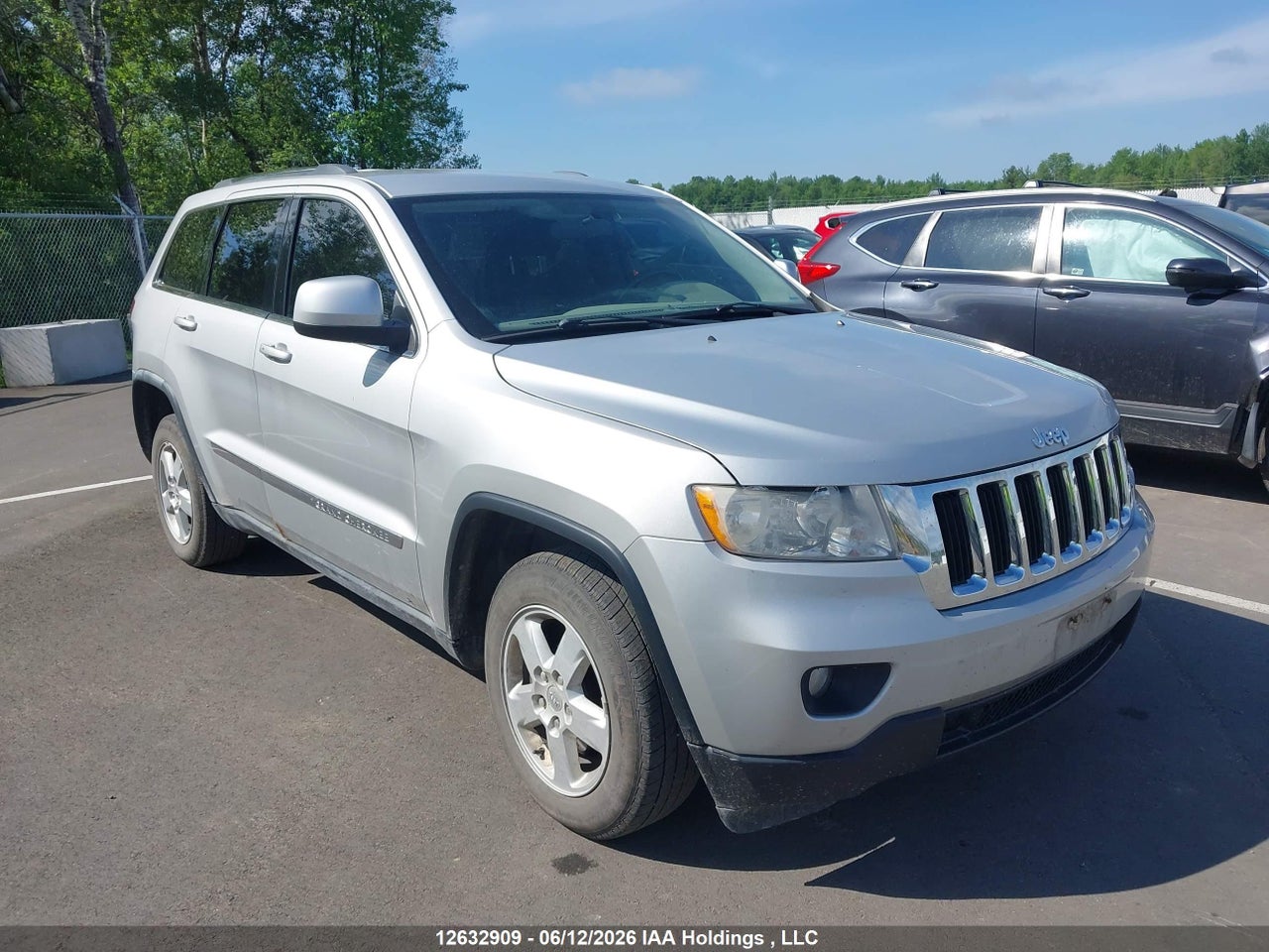 1J4RR4GG9BC525545 · 2011 JEEP GRAND CHEROKEE LAREDO · 1/12