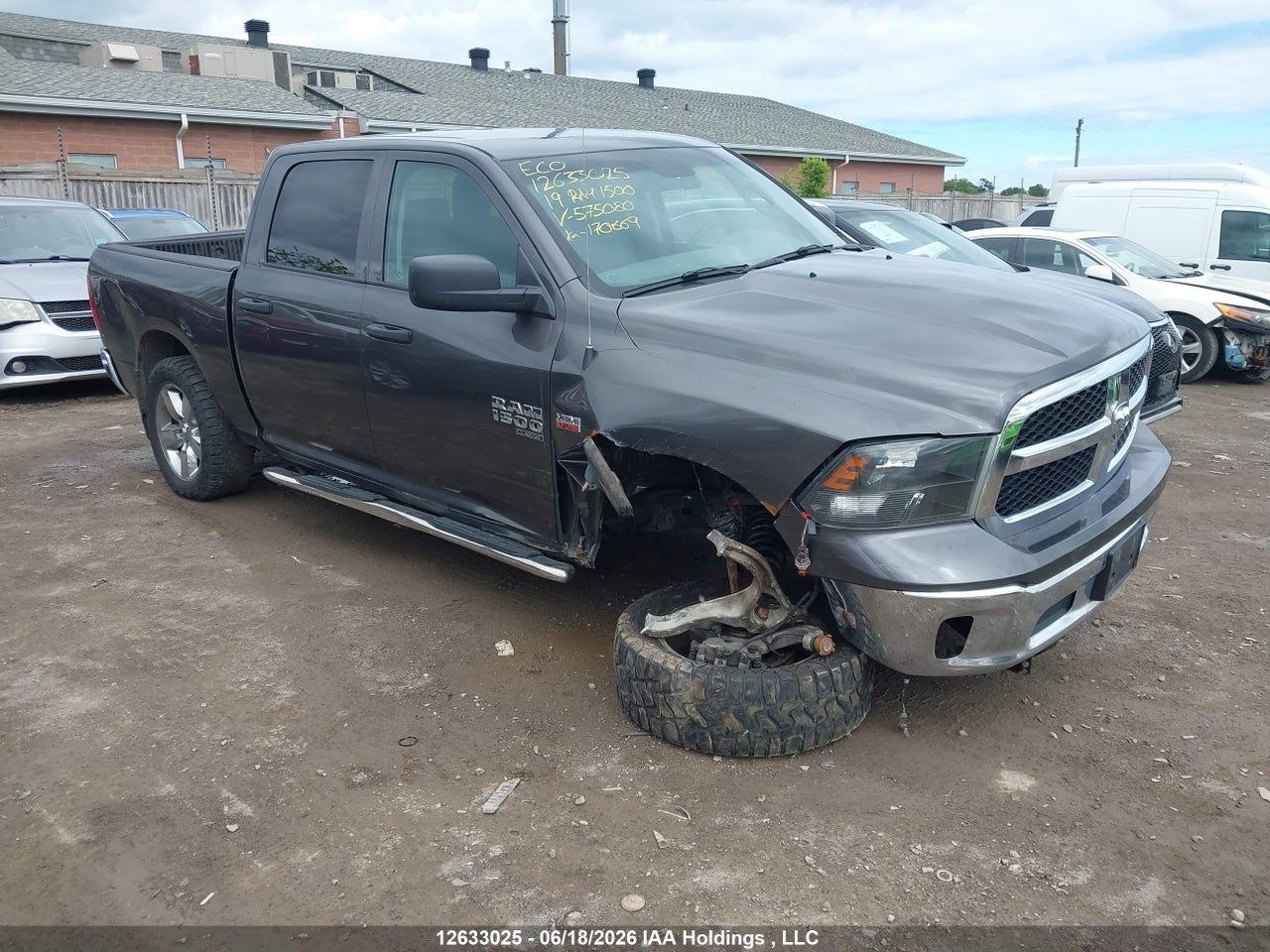 1C6RR7KT9KS575080 · 2019 RAM 1500 CLASSIC ST