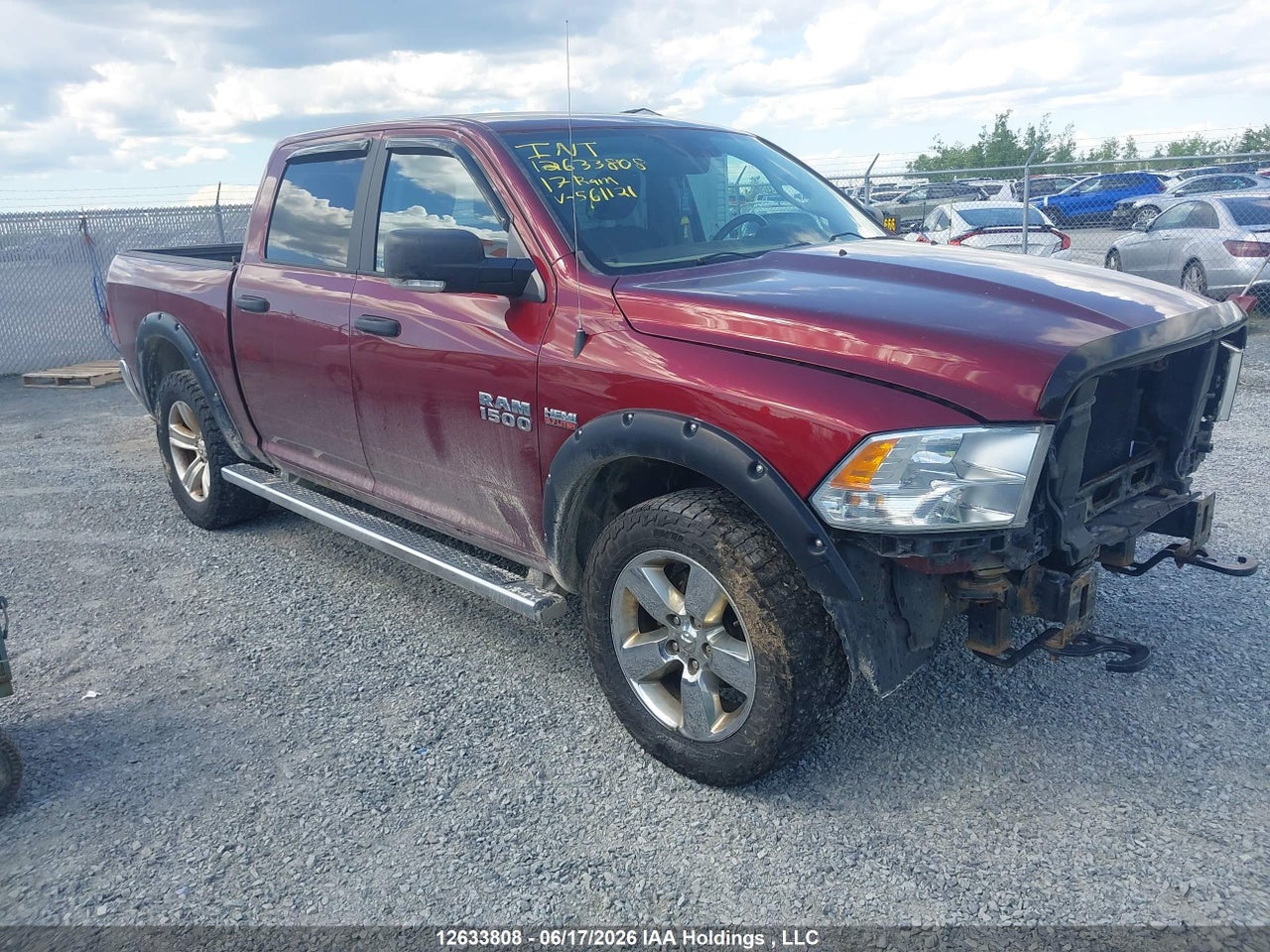 1C6RR7LT5HS561121 · 2017 RAM 1500 SLT