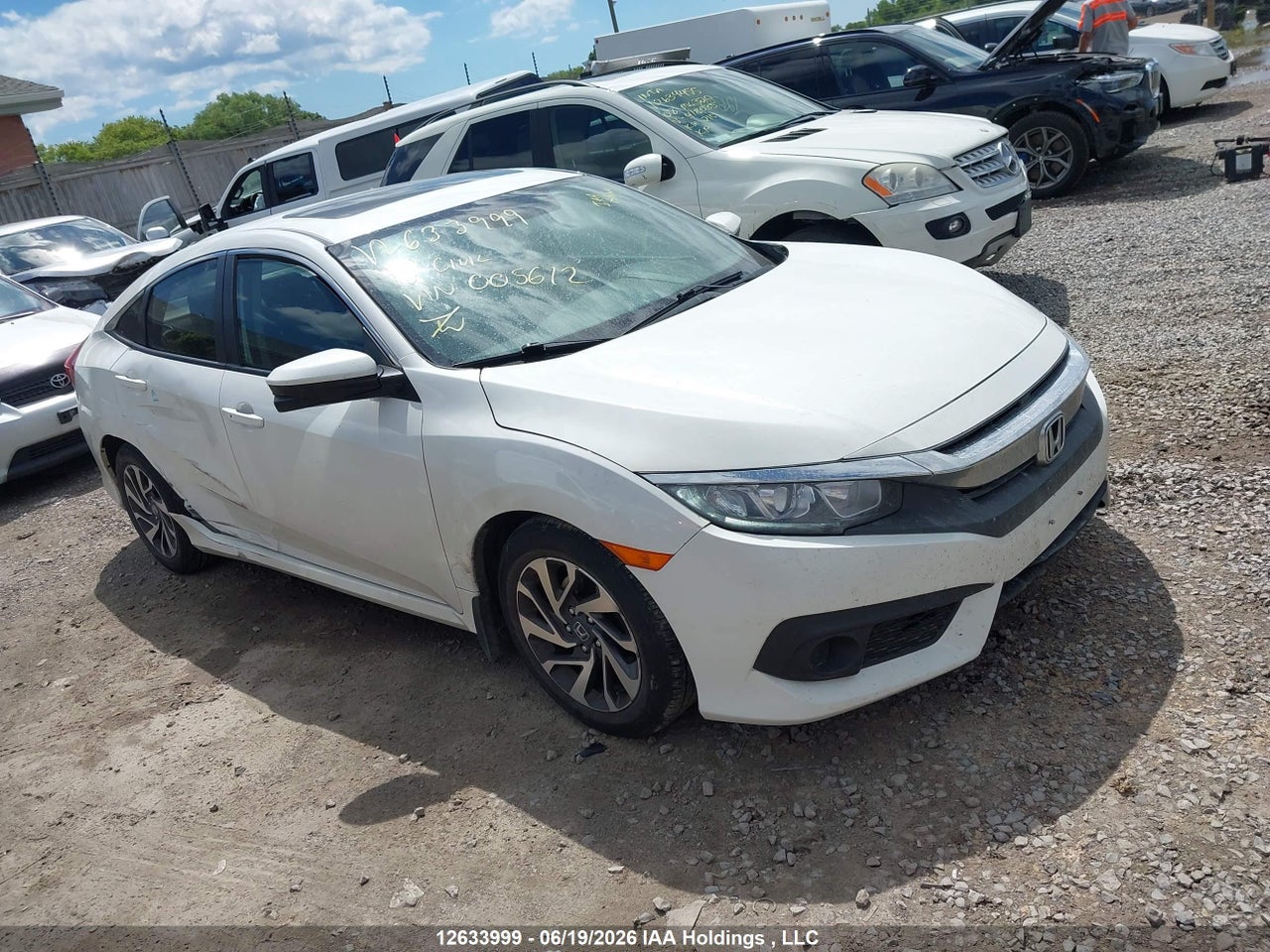 2HGFC2F89JH005612 · 2018 HONDA CIVIC EX