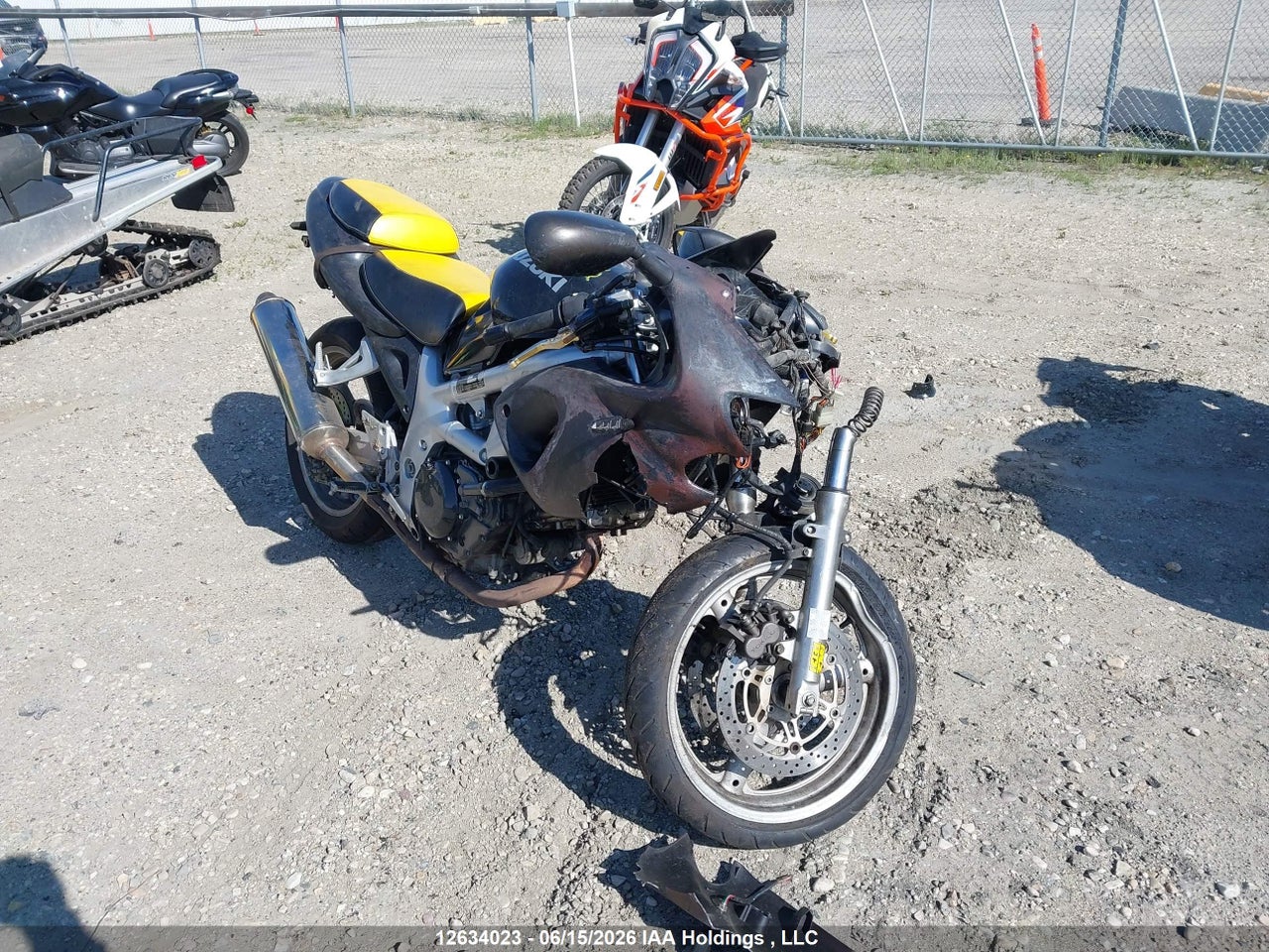 JS1VP52A012103200 · 2001 SUZUKI SV650 S · 1/12