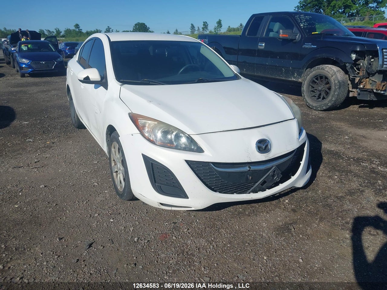 JM1BL1UF9B1429204 · 2011 MAZDA MAZDA3