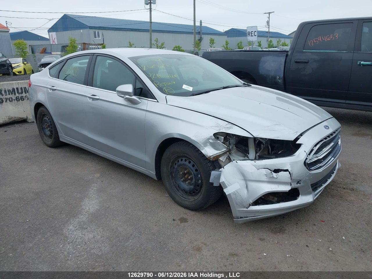 3FA6P0H73FR216446 · 2015 FORD FUSION SE