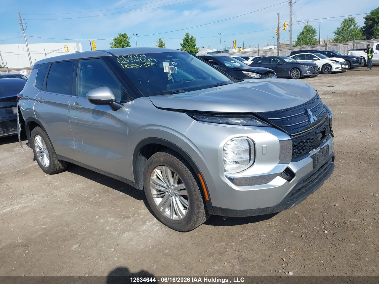 JA4J4TA80NZ605356 · 2022 MITSUBISHI OUTLANDER ES