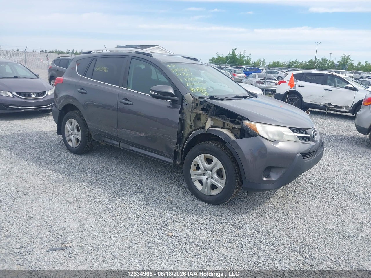 2T3BFREV5EW181020 · 2014 TOYOTA RAV4 LE