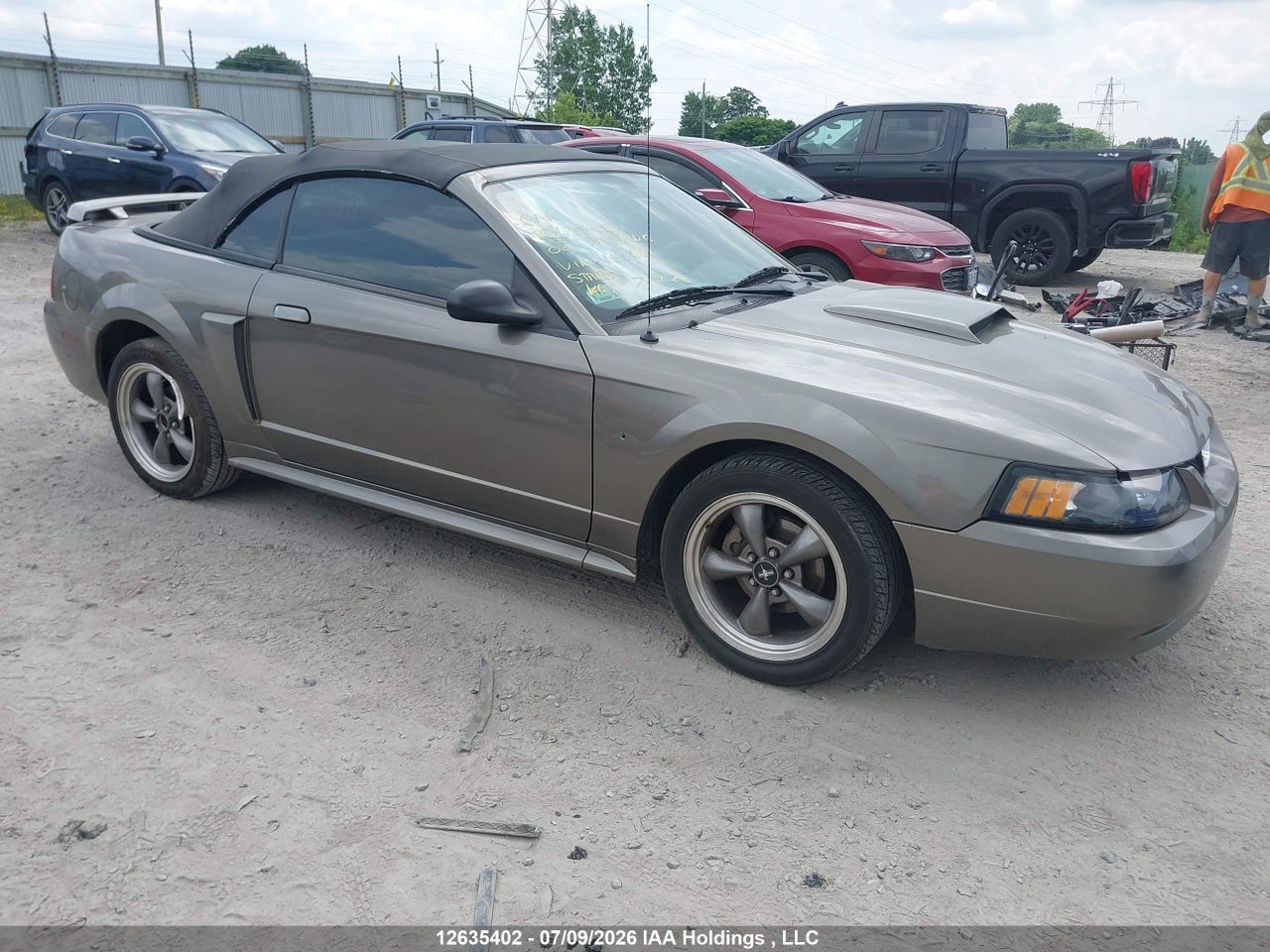 1FAFP45X22F156601 · 2002 FORD MUSTANG GT · 1/12