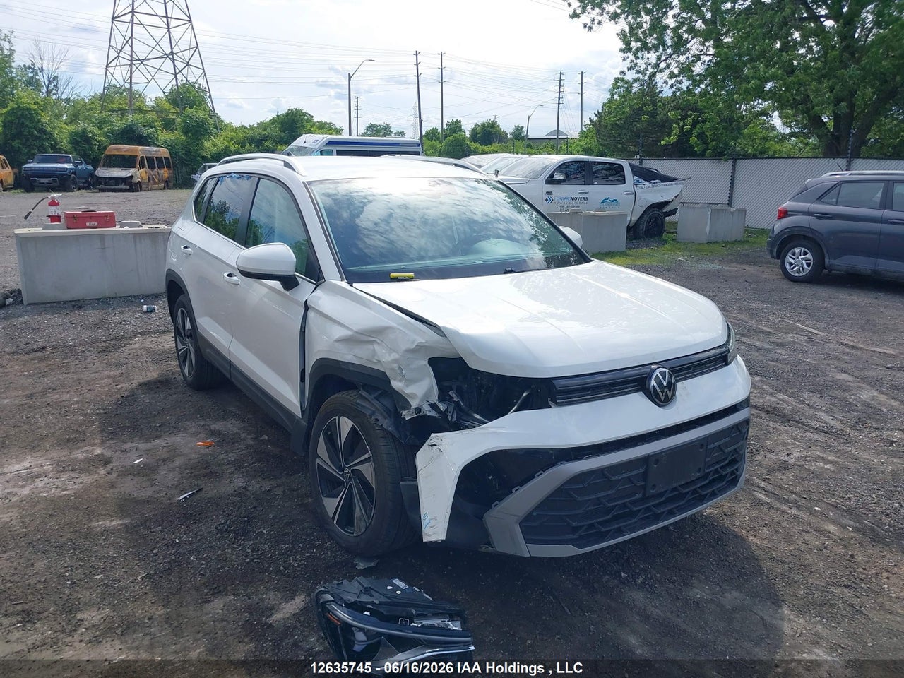 3VVUC7B22SM040825 · 2025 VOLKSWAGEN TAOS SE · 1/12