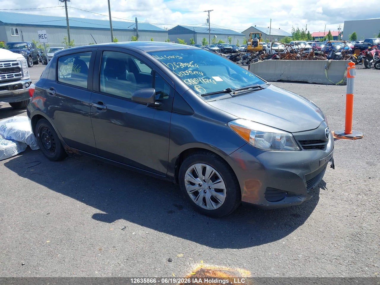 VNKKTUD30EA009494 · 2014 TOYOTA YARIS
