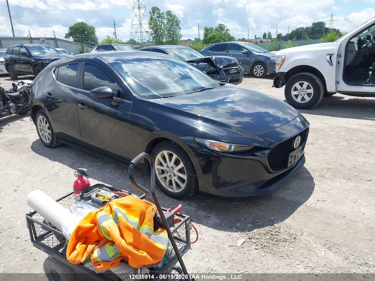 JM1BPALM9K1142045 · 2019 MAZDA 3 · 1/12