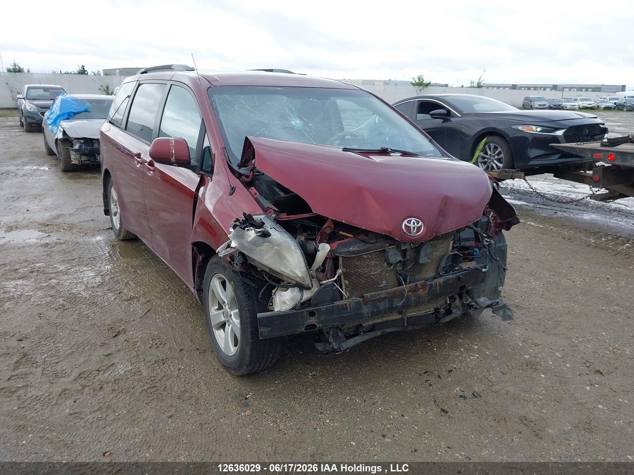 5TDKK3DC8DS305757 · 2013 TOYOTA SIENNA LE 8 PASSENGER